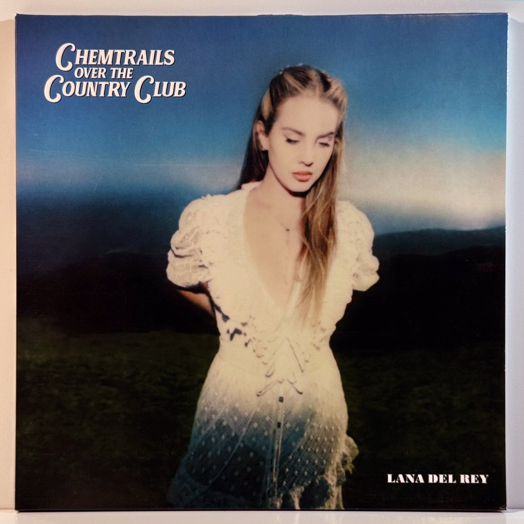 Chem_Red1 Lana Del Rey – Chemtrails Over The Country Club
