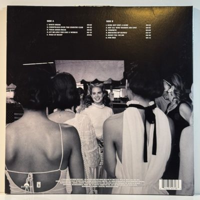 Lana Del Rey – Chemtrails Over The Country Club